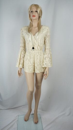 Alternative view of Beige playsuit med lange flæseærmer fra Divided, Str. 34