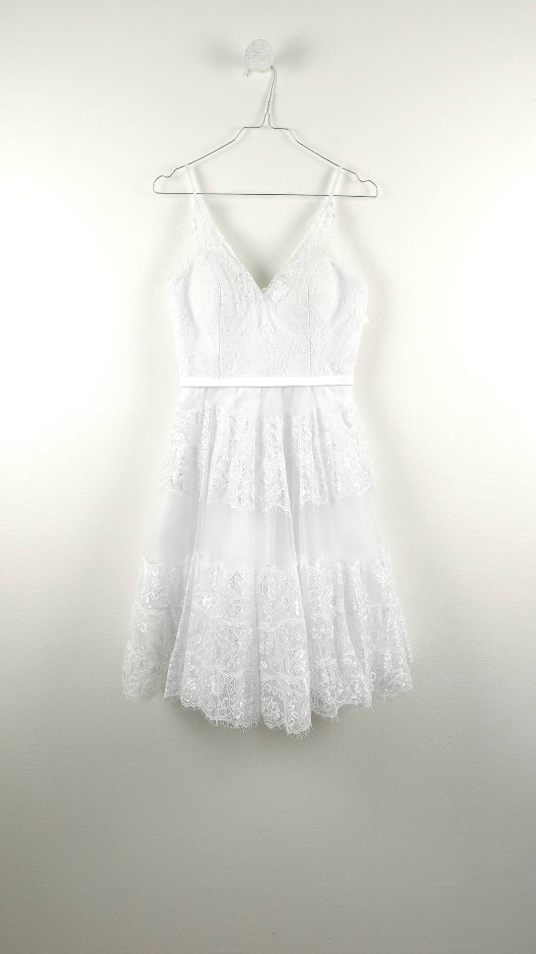 Hvid blonde kjole uden ærmer til bryllup/konfirmation fra Simiti, Str. 34