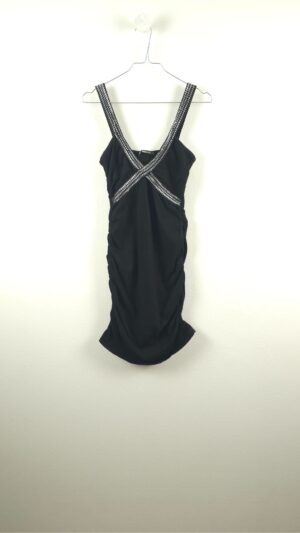 Sort kjole med metal-detaljer fra Gina Tricot, Str. S