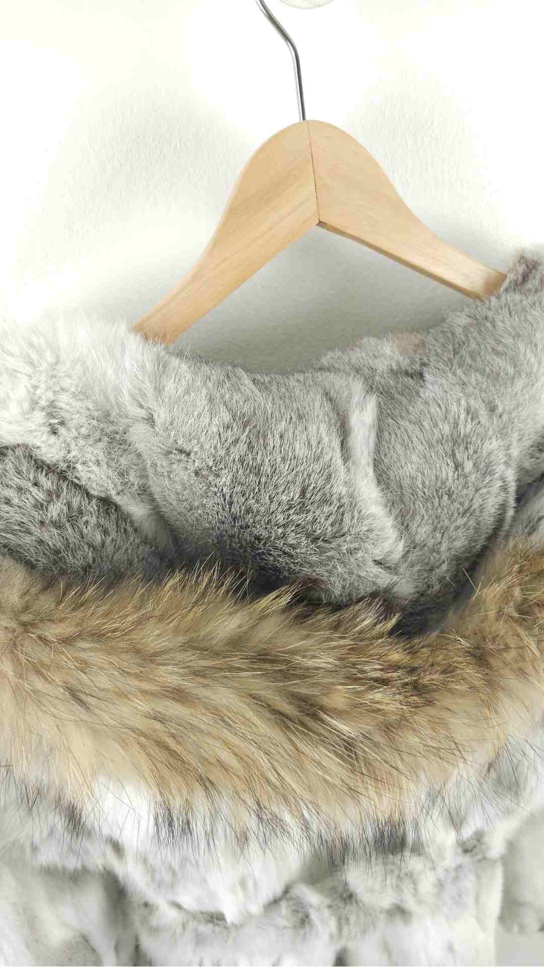 Hvid/beige/grå pels med bælte og hoodie fra Goa Woman, Str. M/L - Billede 5