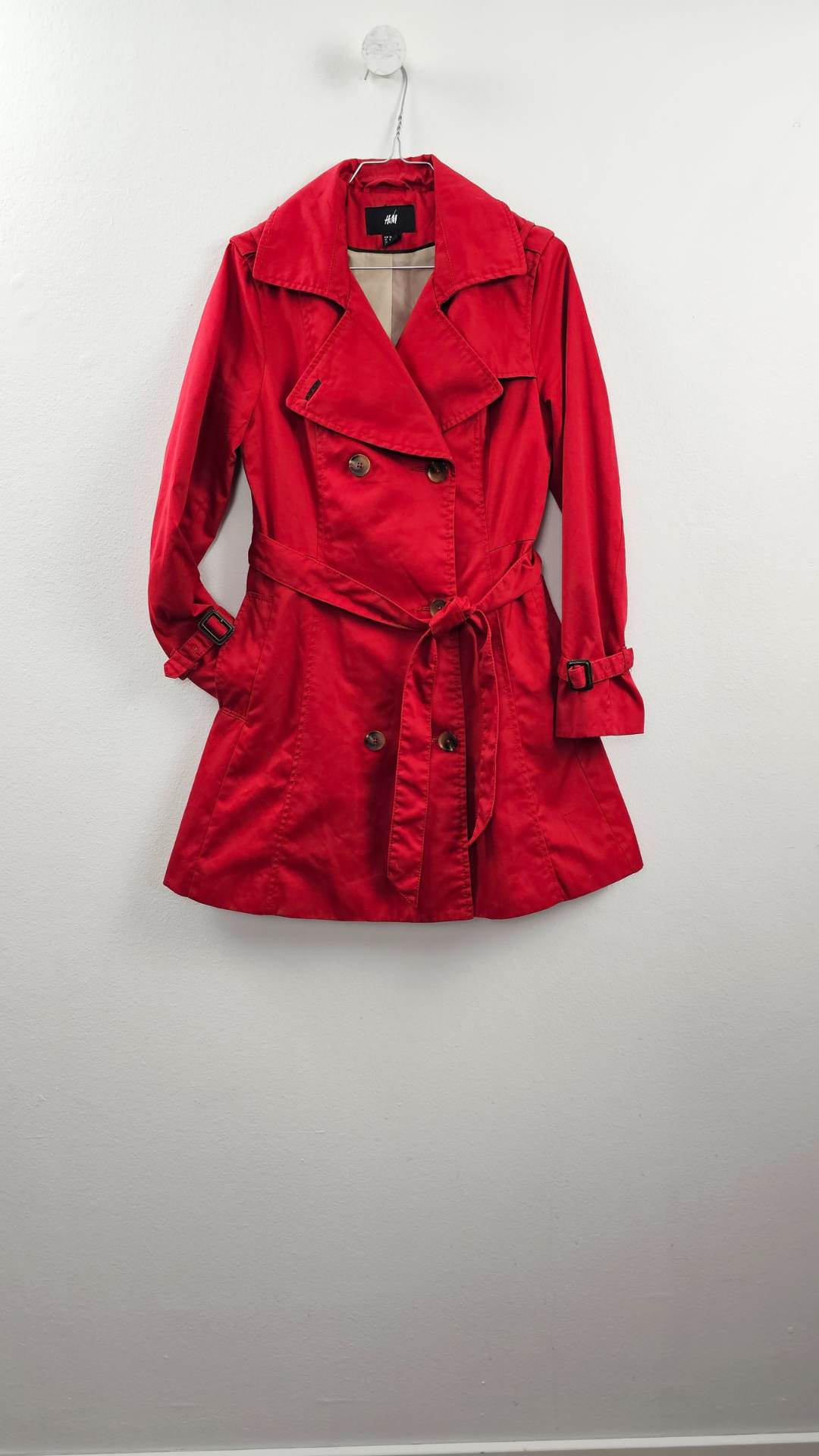 Rød trenchcoat med bælte fra H&M, Str. 38 - Billede 3
