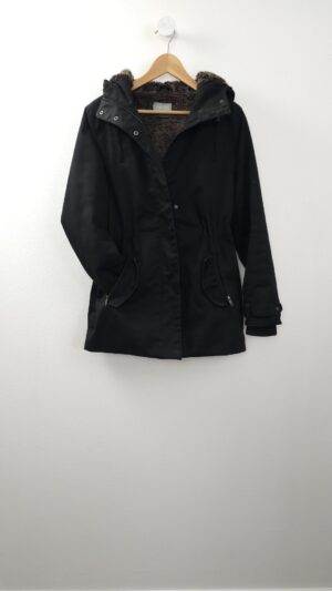 Sort vinterjakke med hoodie fra Samsøe Samsøe, Str. S